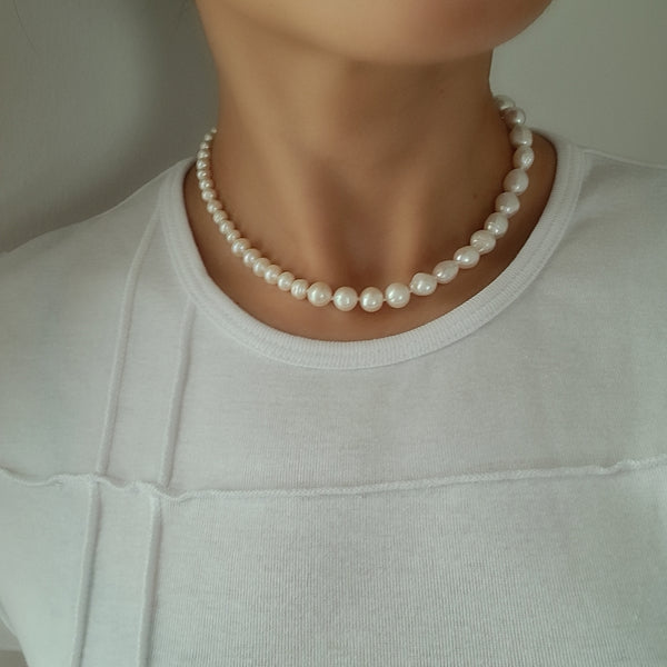 Ascending Pearl Necklace